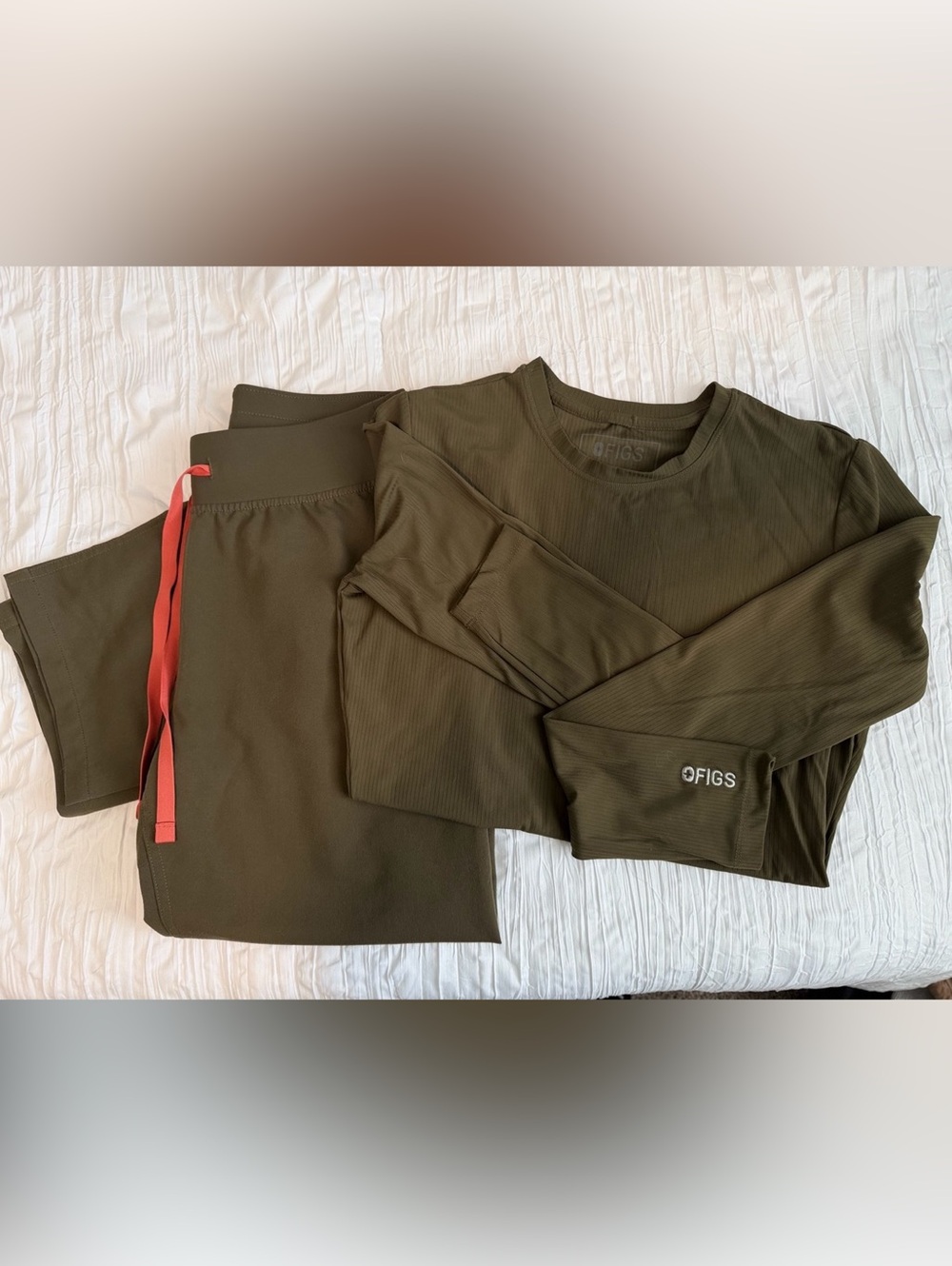 FIGS Spruce Livingston Pants and Ribbed Underscrub
